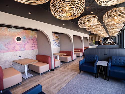 Aspire Lounge, photo 5