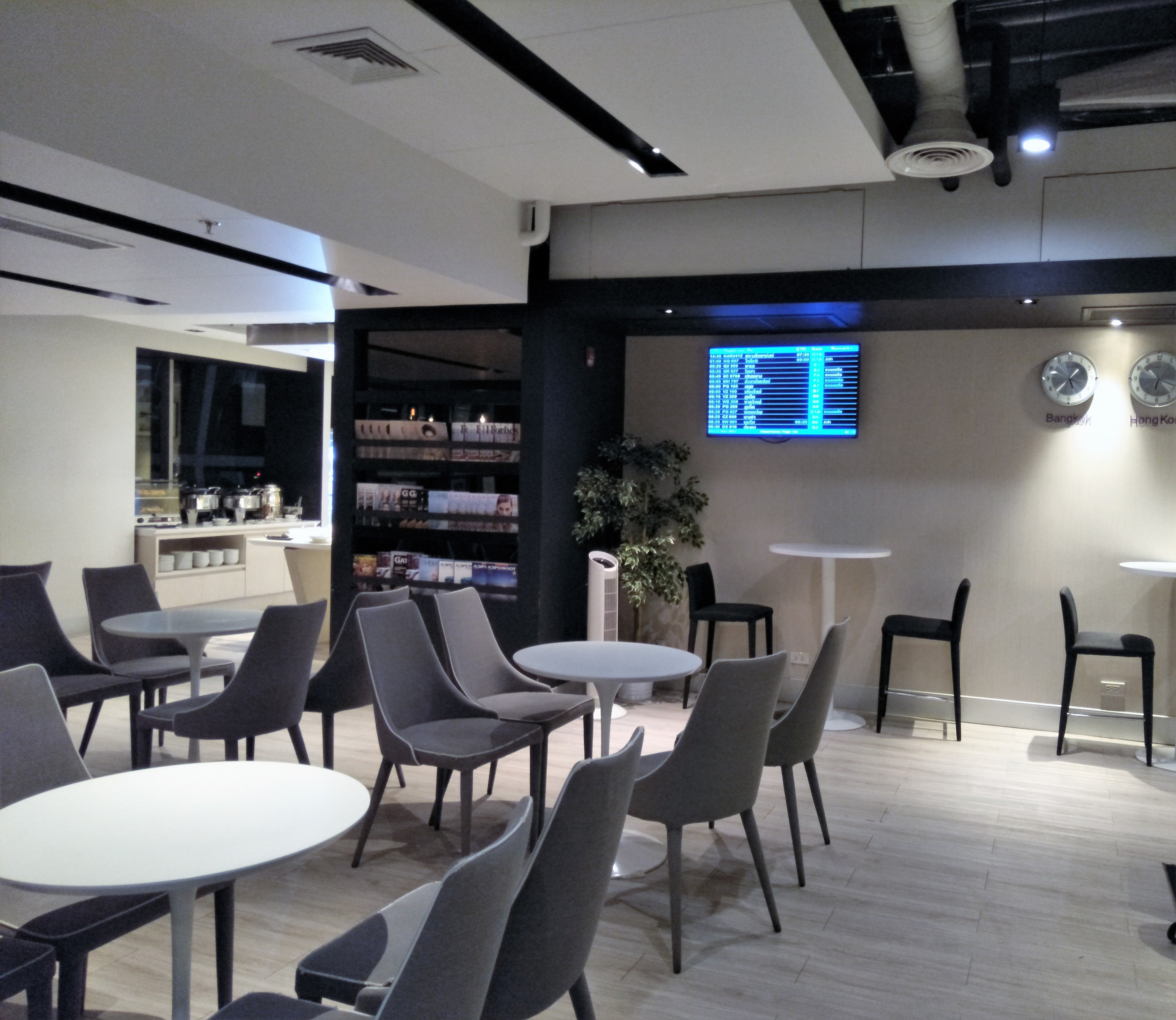 Miracle First Class Lounge, foto 2
