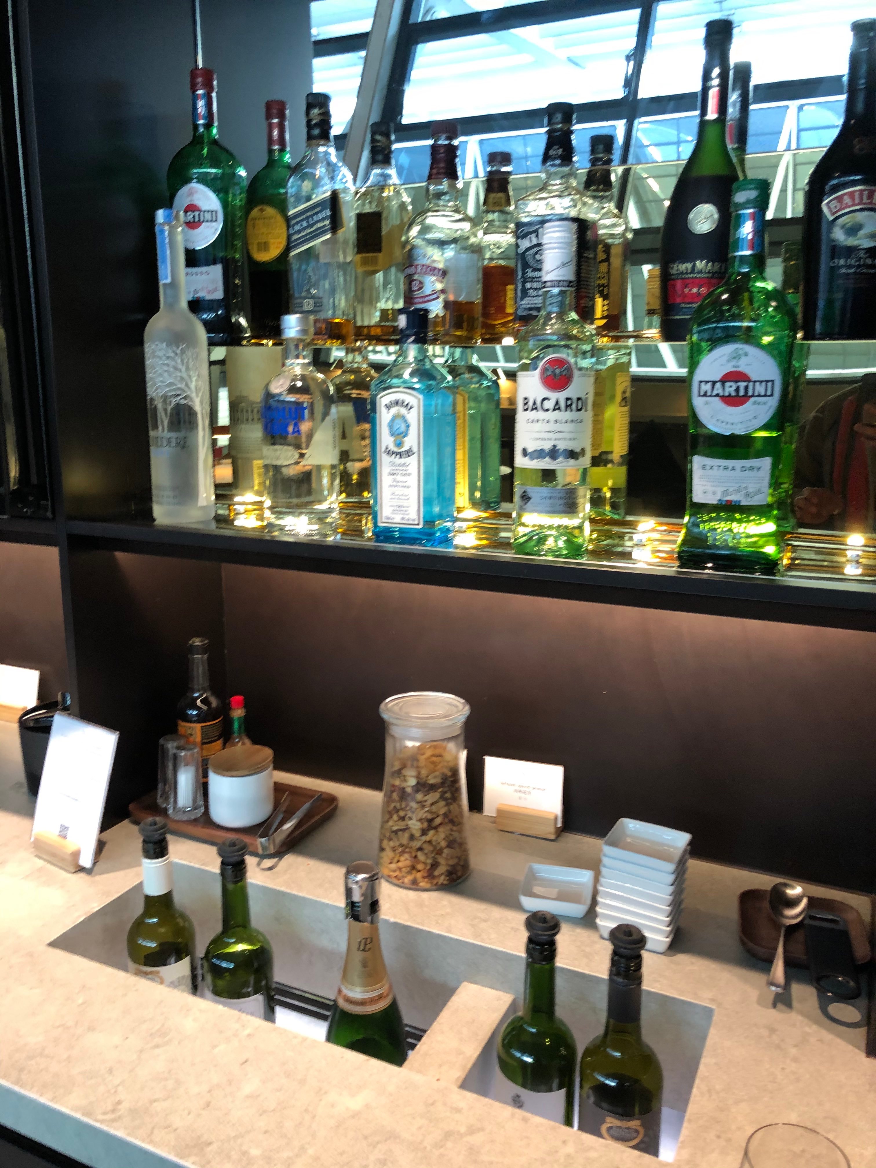 No. 68 Cathay Pacific Business Class Lounge, photo 5
