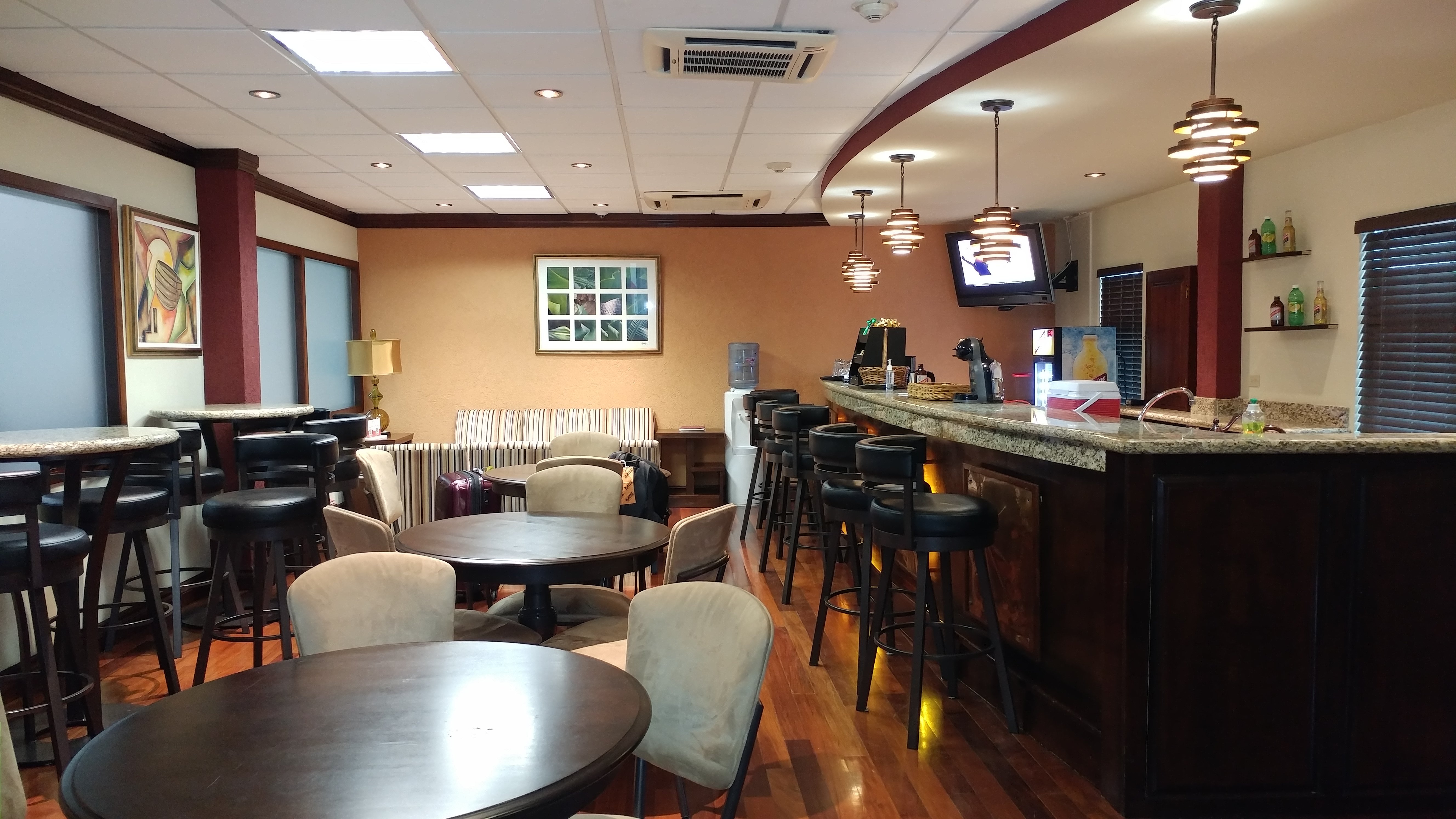 Club Kingston Arrivals Lounge, foto 4