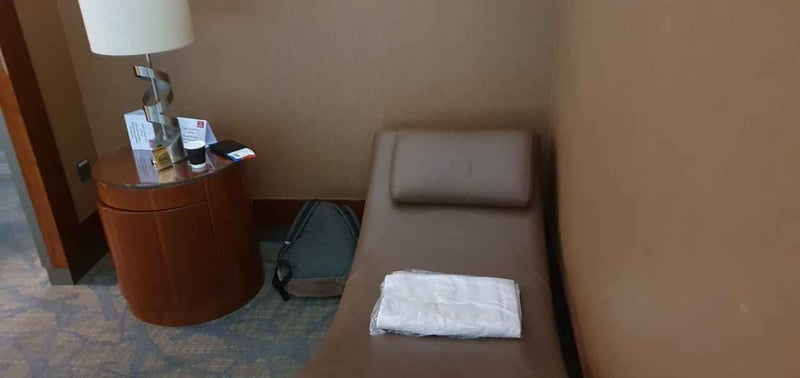 The Emirates Business Class Lounge, photo 8