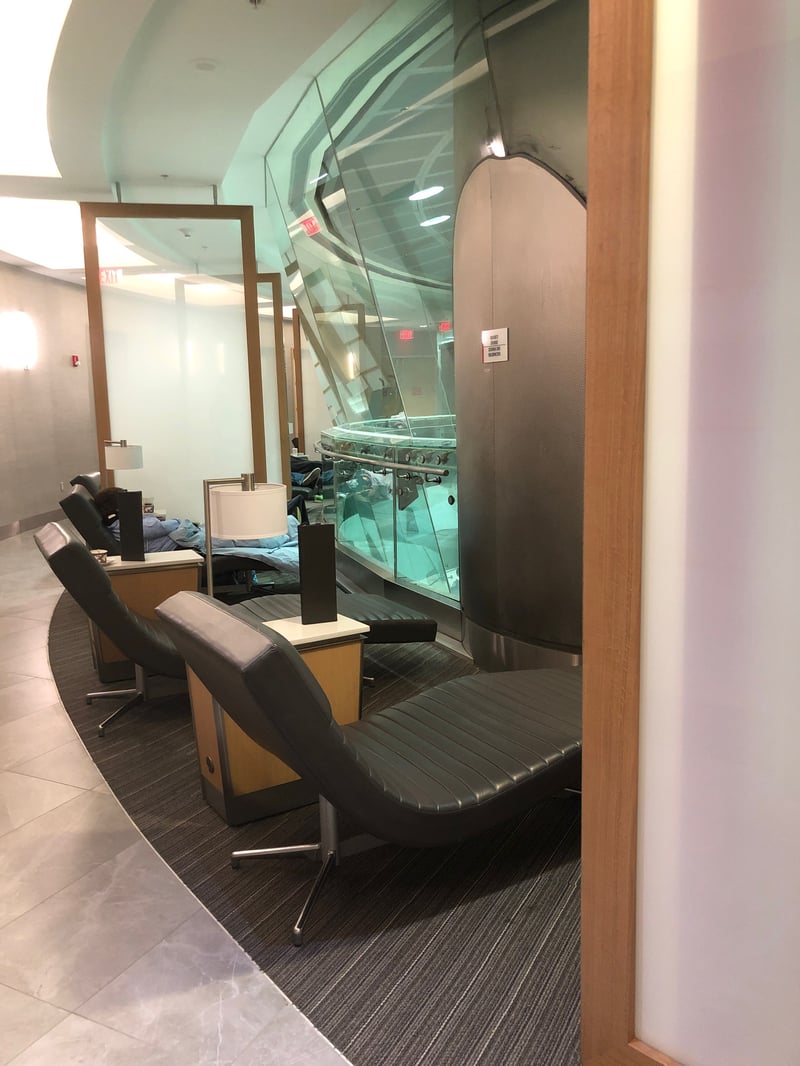 American Airlines Admirals Club (Gate D30), photo 2