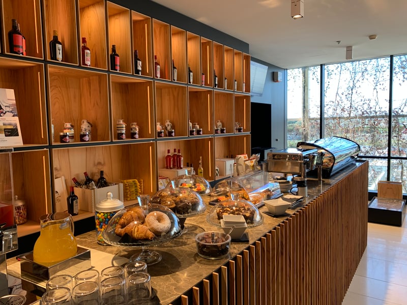 The Executive Lounge, photo 2