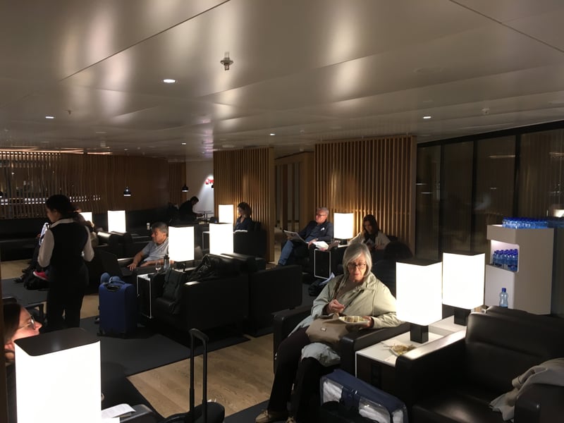 SWISS Senator Lounge, photo 11