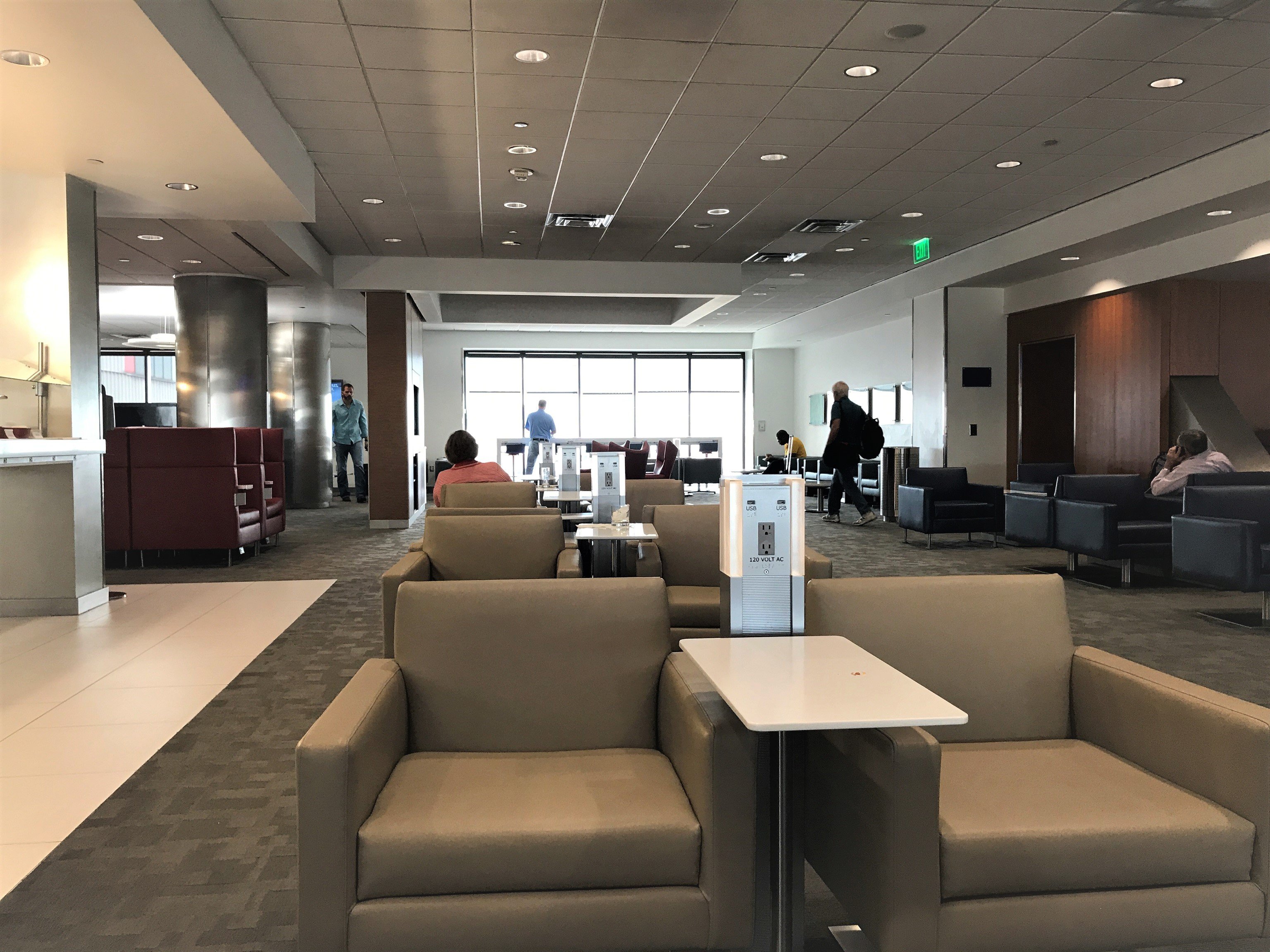 Delta Air Lines Delta Sky Club (Gate A17), photo 6