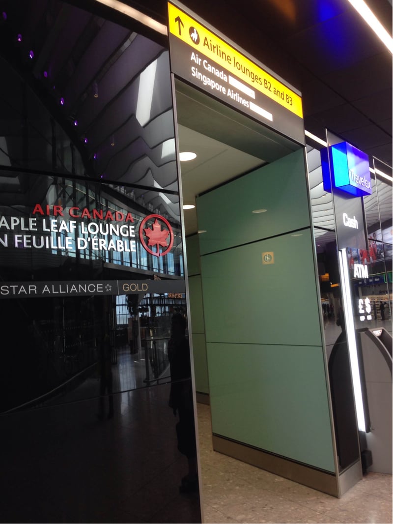 Air Canada Maple Leaf Lounge, photo 6
