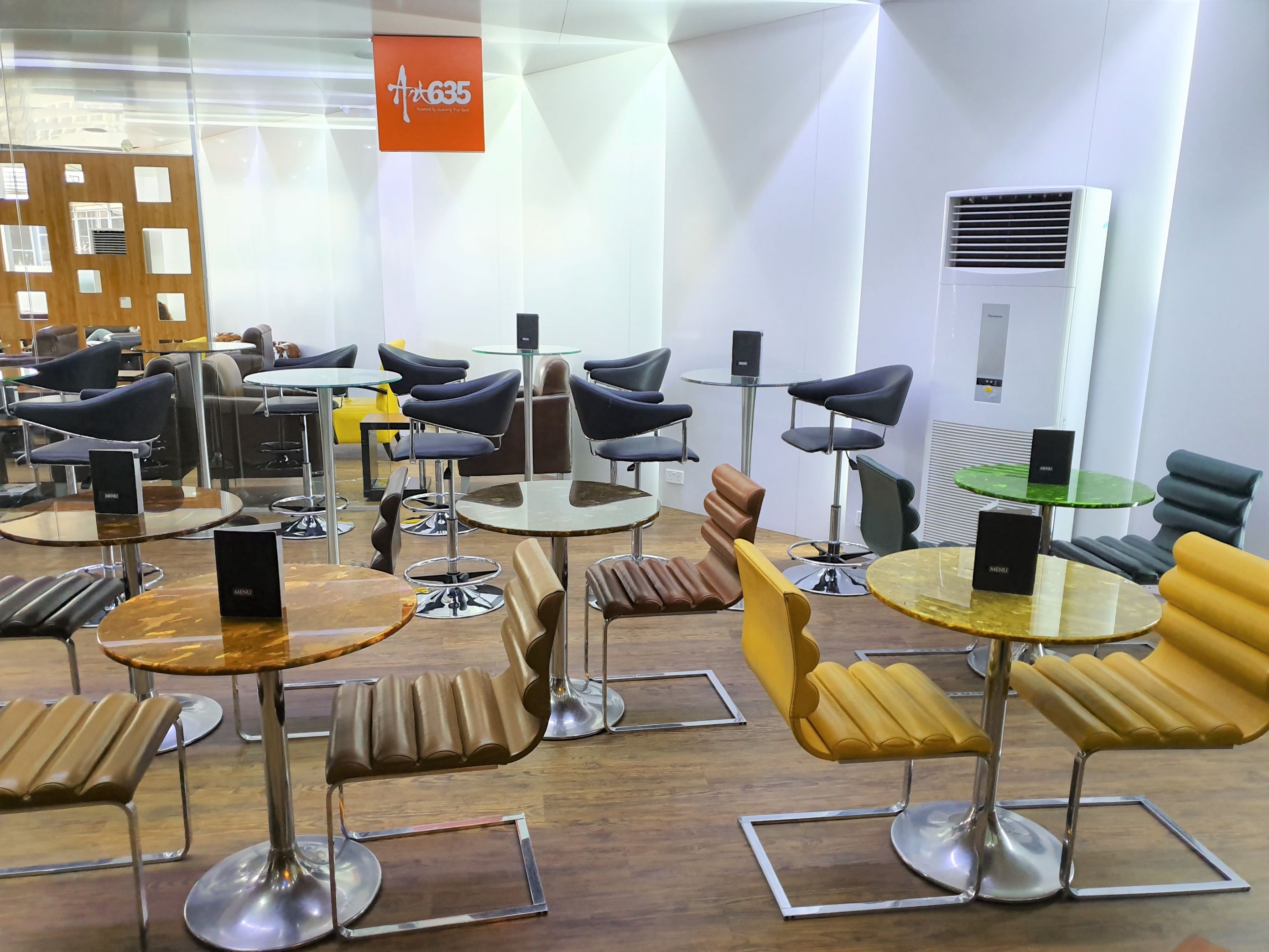 The Oasis Lounge, foto 5
