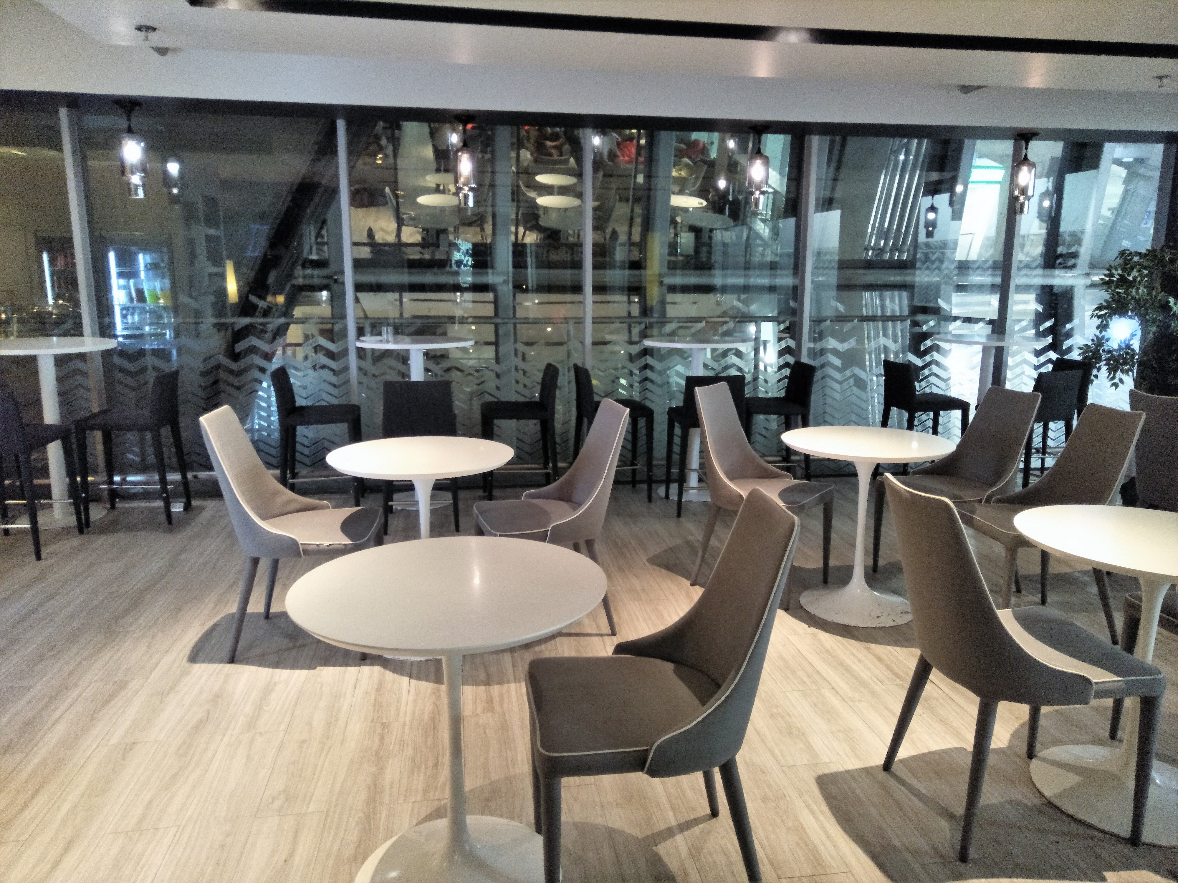 Miracle Business Class Lounge, photo 7
