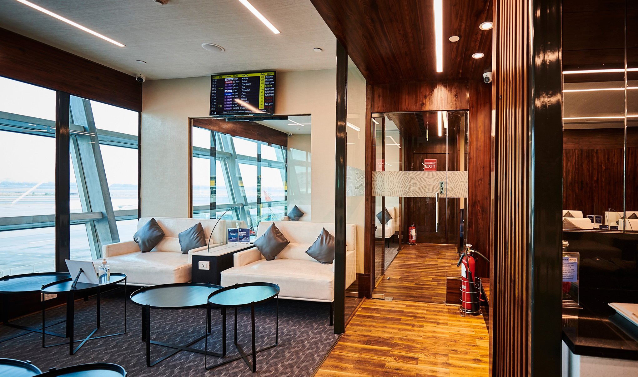 The Centurion Lounge, photo 2
