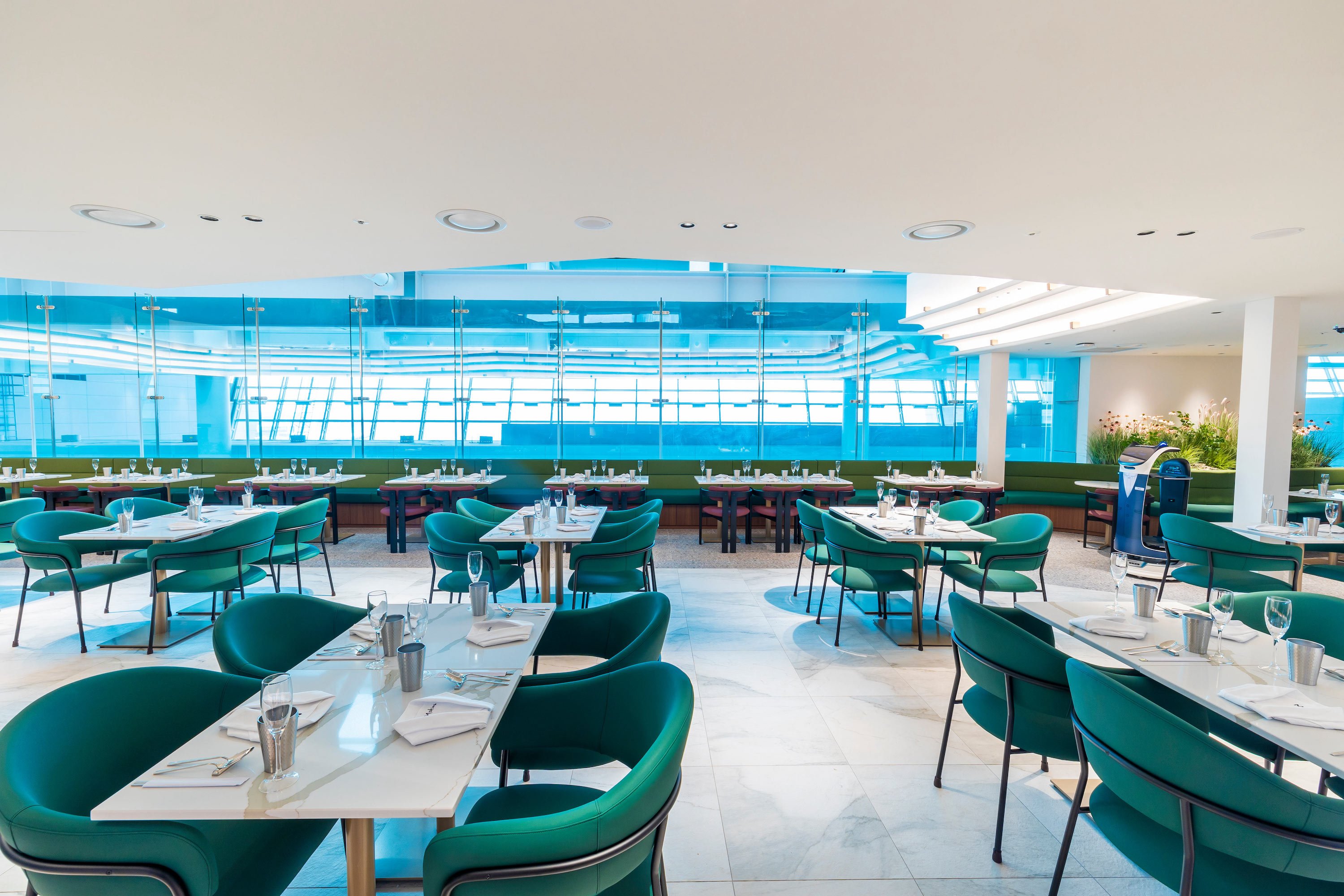 MATINA Lounge East (Gate 11), photo 5