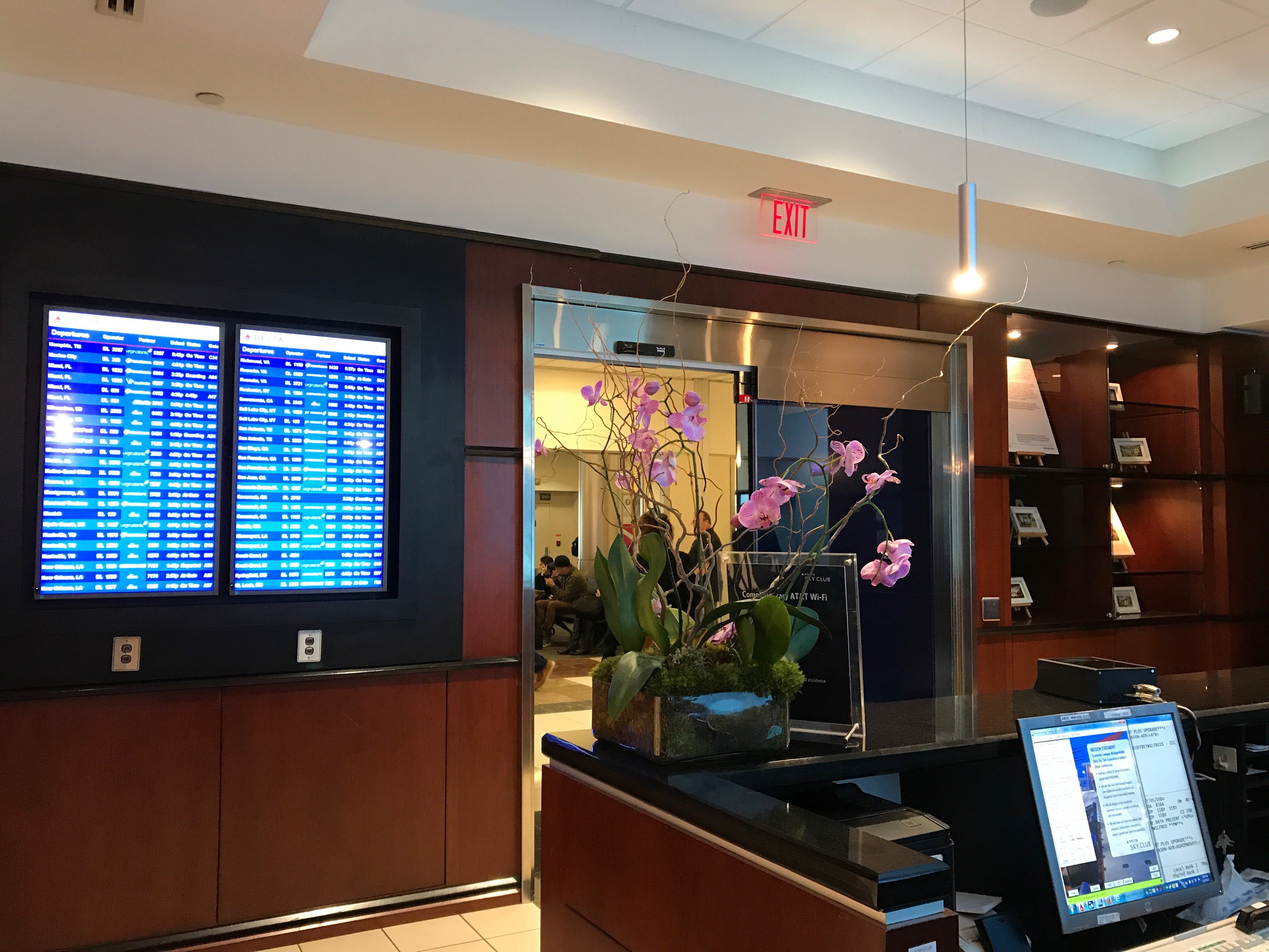 Delta Air Lines Delta Sky Club (Gate D12), photo 6