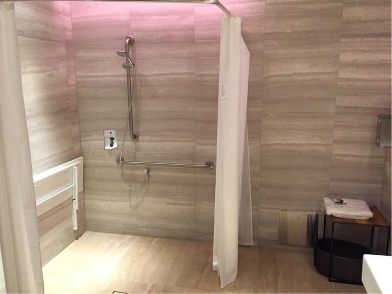 Singapore Airlines SilverKris First Class Lounge, foto 12