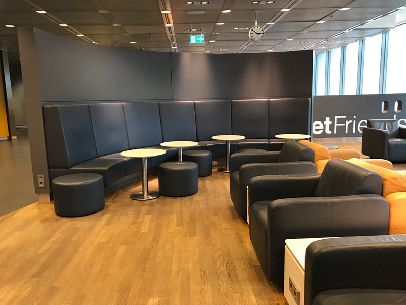 Lufthansa Business Lounge (Non-Schengen, Gates B44-B48), photo 1