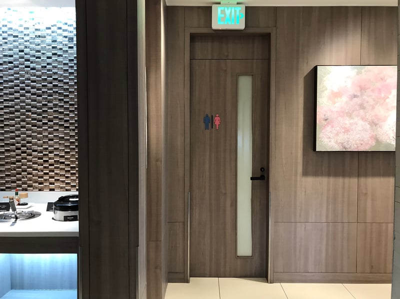 Japan Airlines JAL Sakura Lounge, photo 6
