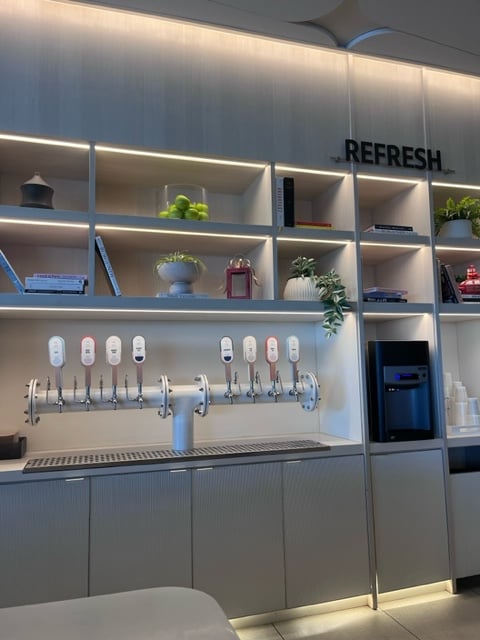 Capital One Lounge, photo 12