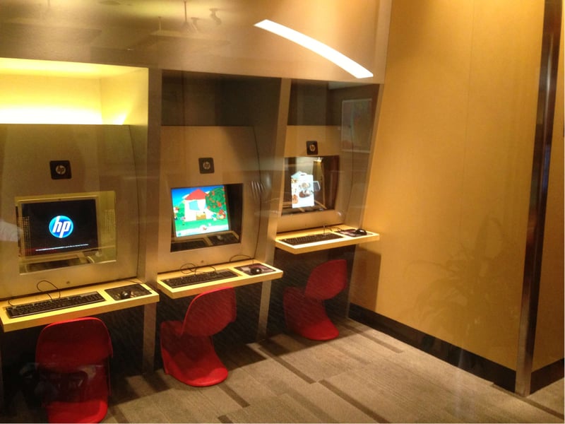 American Airlines Admirals Club, photo 7