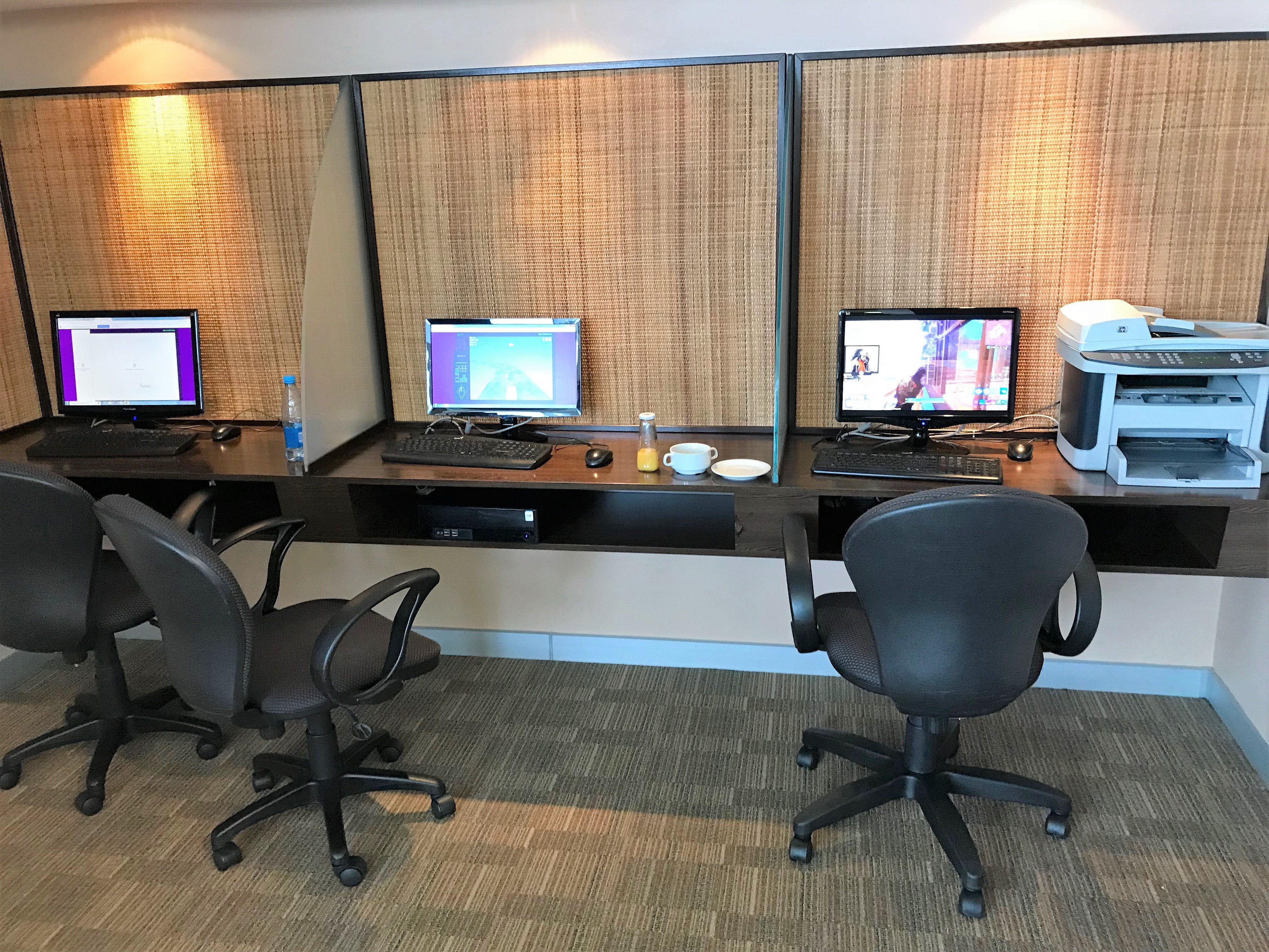 Domestic Business Lounge, photo 2