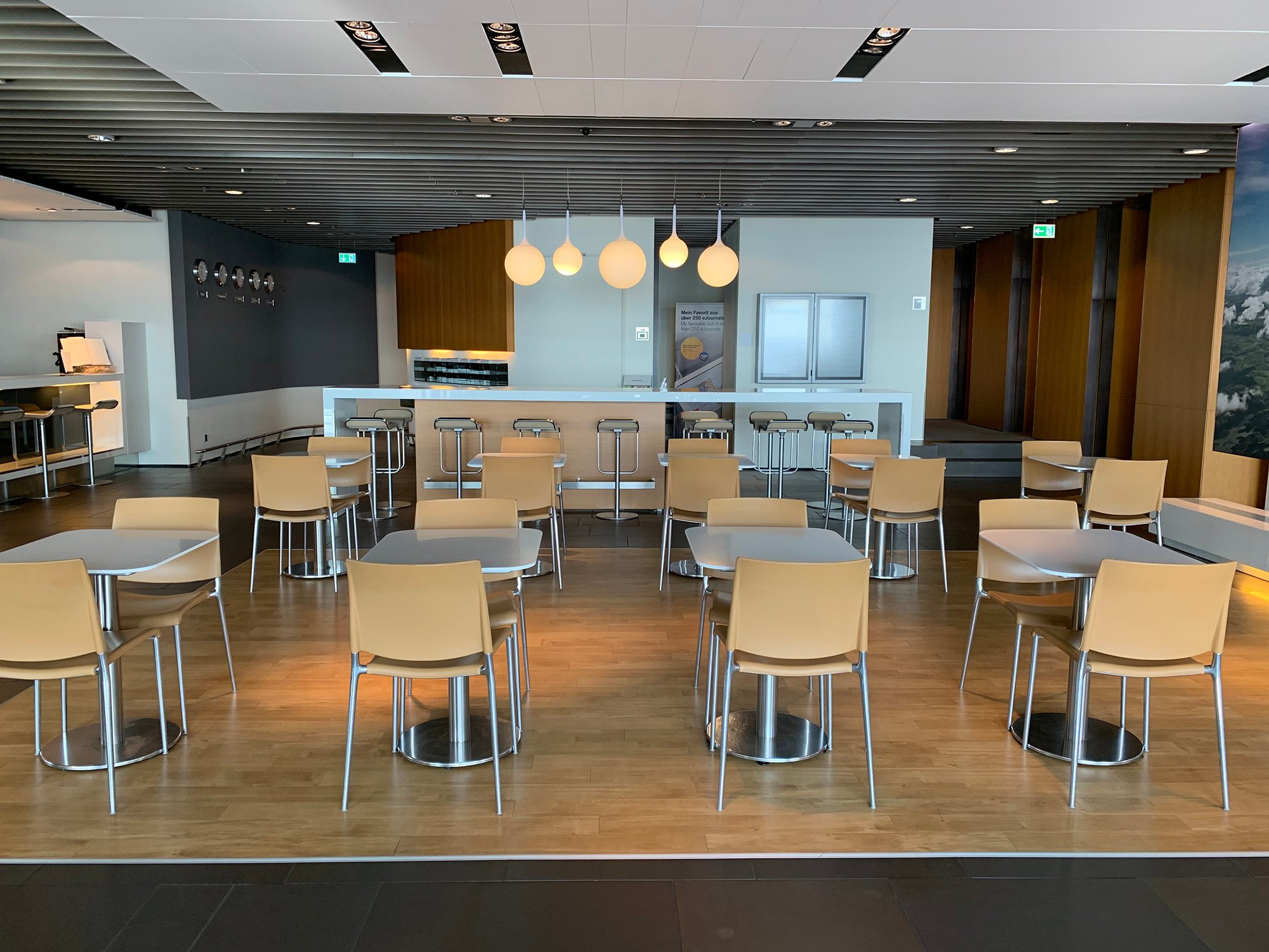 Lufthansa Business Lounge (Schengen, Gate A26), photo 12