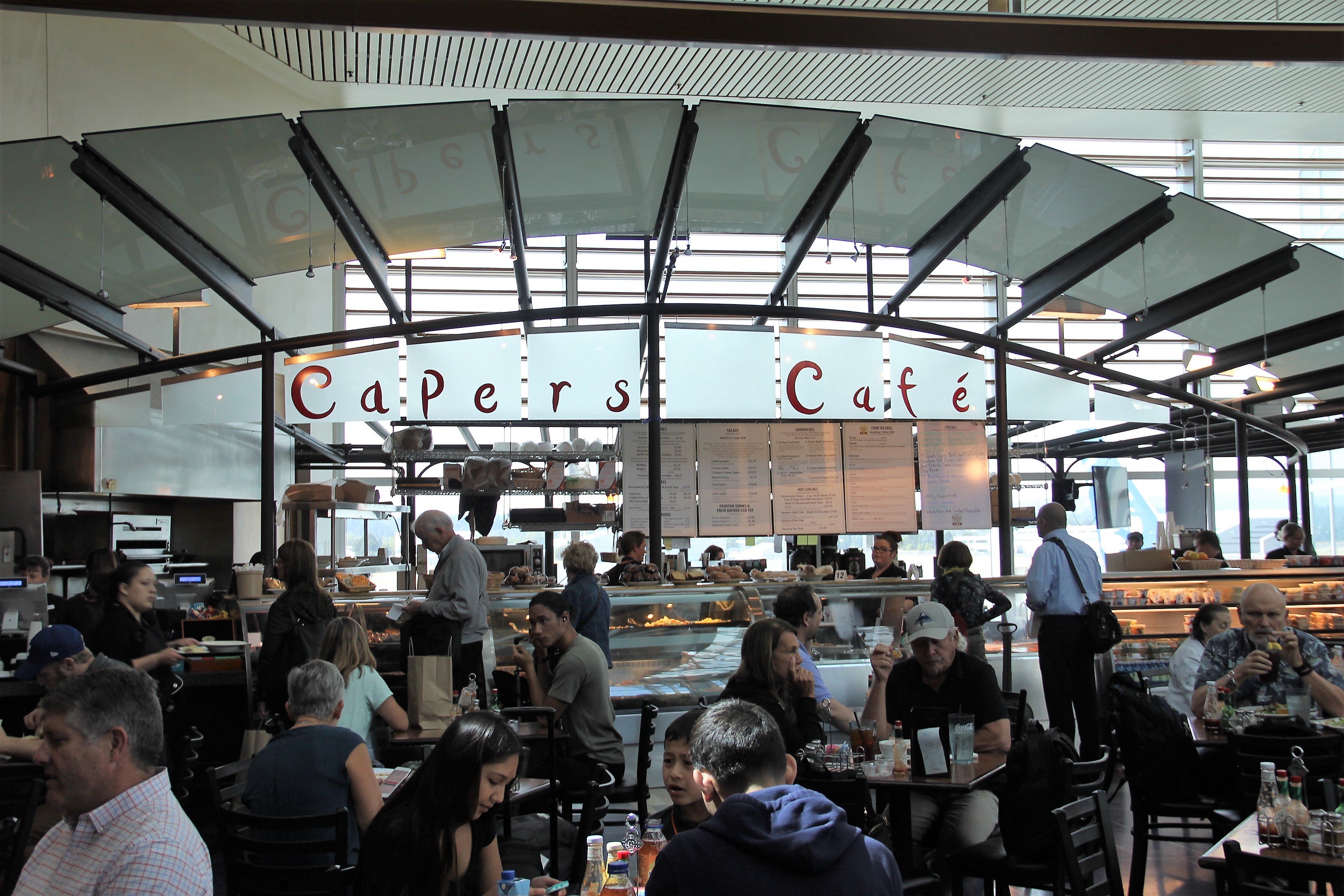 Capers Cafe Le Bar, foto 4
