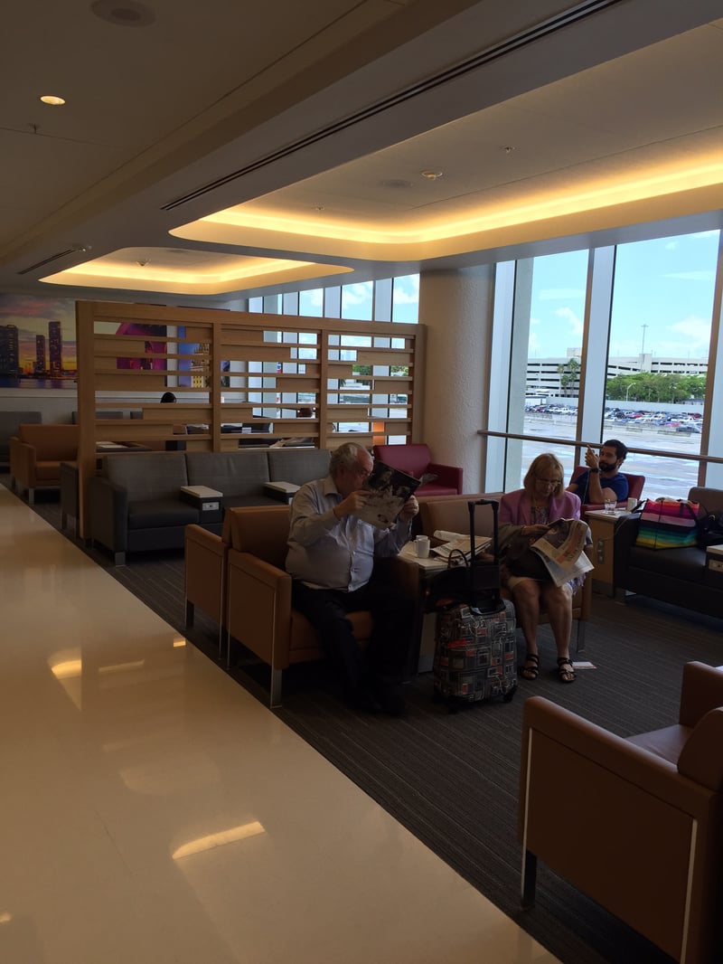 American Airlines Admirals Club (Gate D15), photo 10