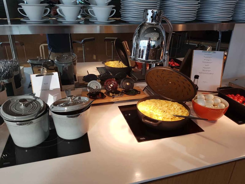Lufthansa Senator Lounge (Non-Schengen), photo 5