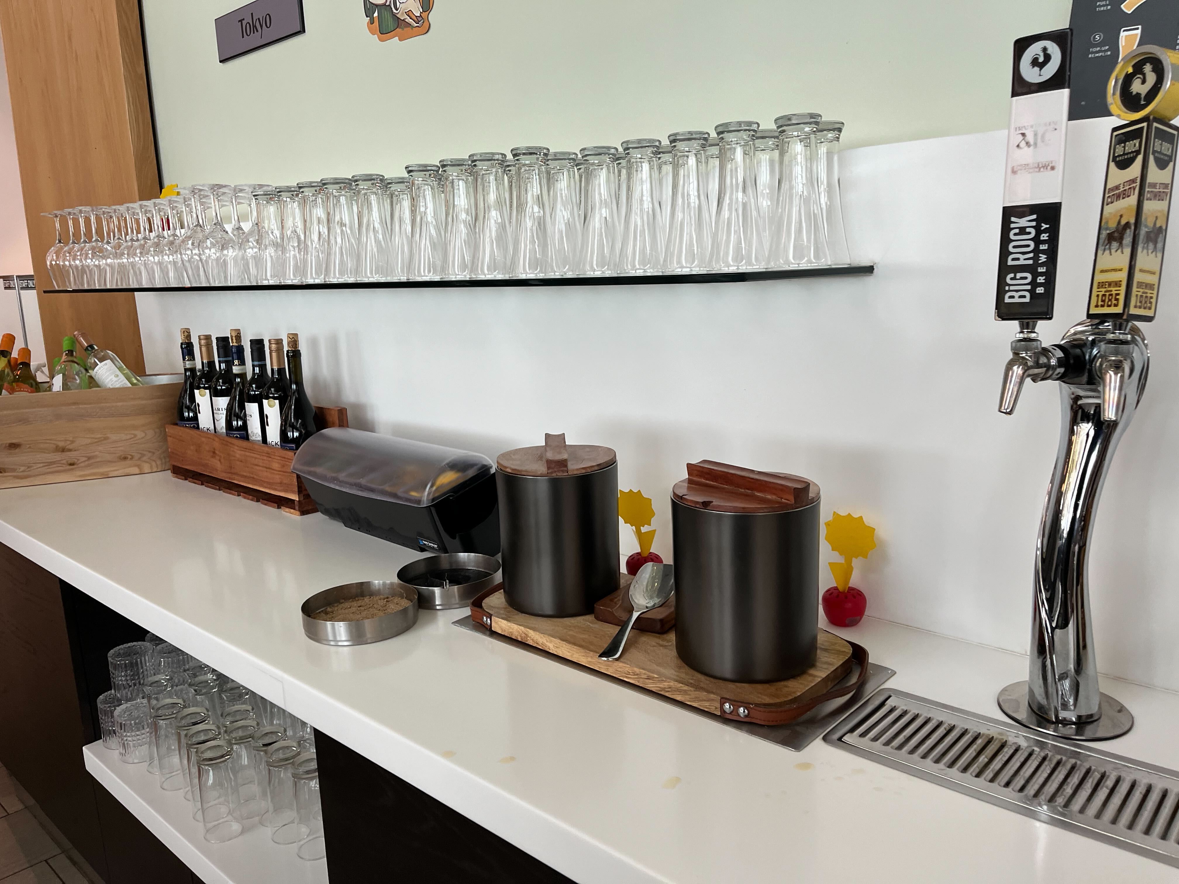 Aspire Lounge (Transborder), photo 10