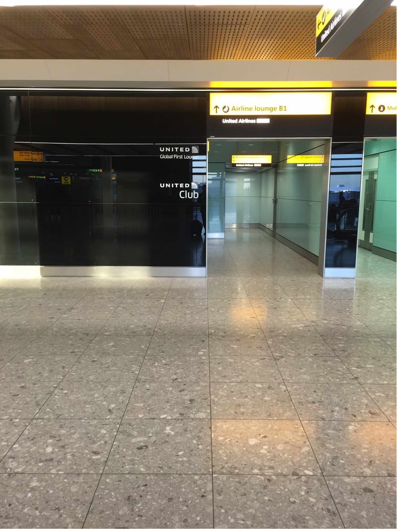 United Global Services Lounge, photo 12