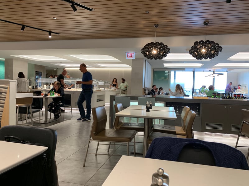 American Airlines Flagship Lounge, photo 8
