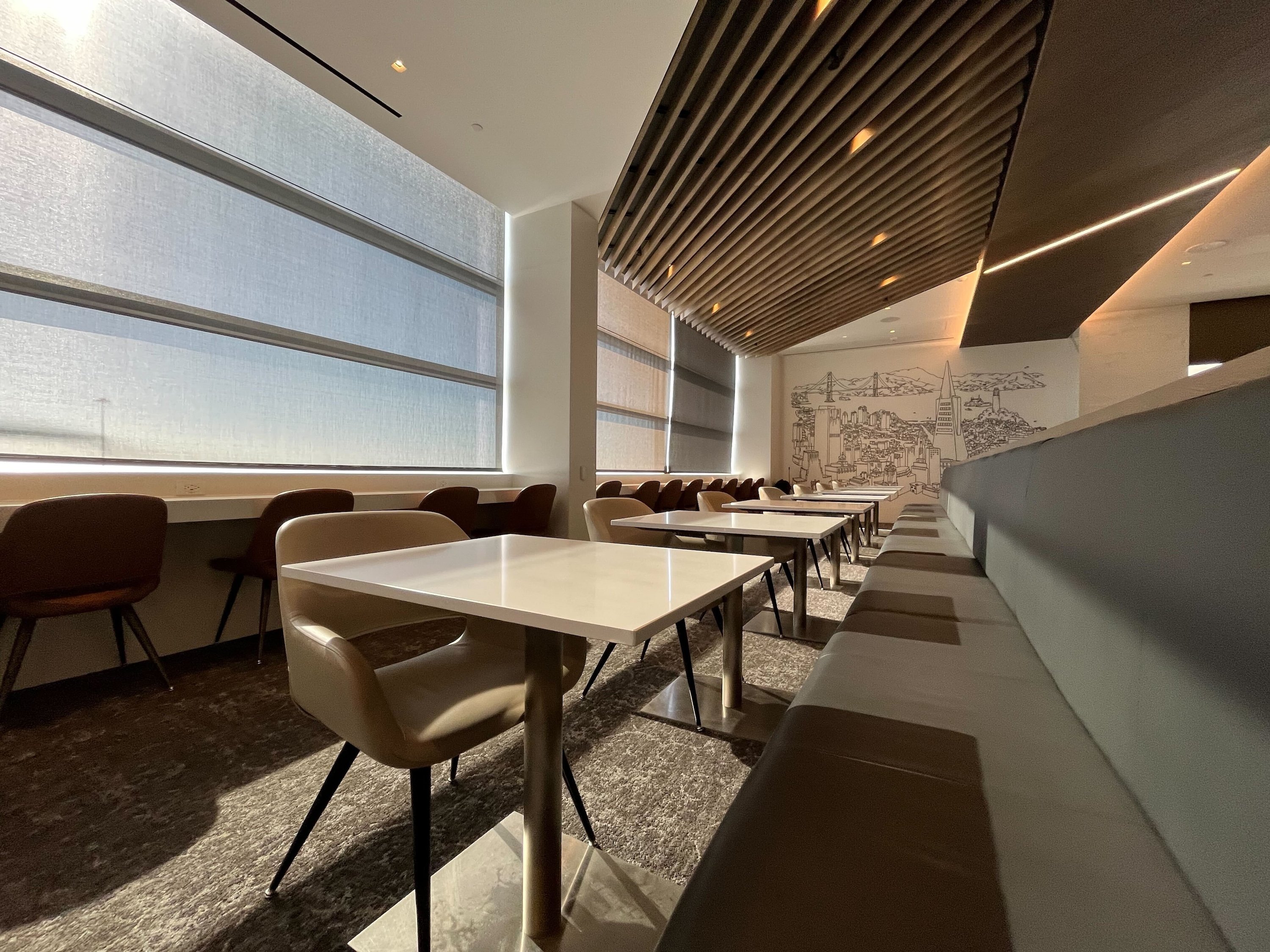 Air Canada Maple Leaf Lounge, photo 8