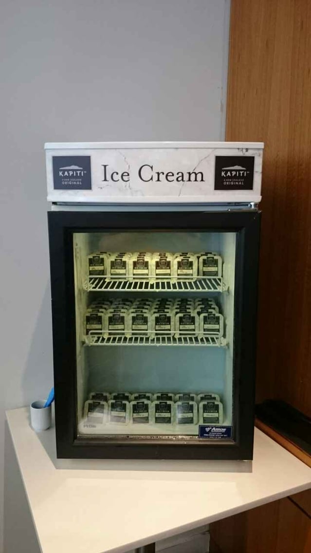 Qantas Airways International First Lounge, photo 2