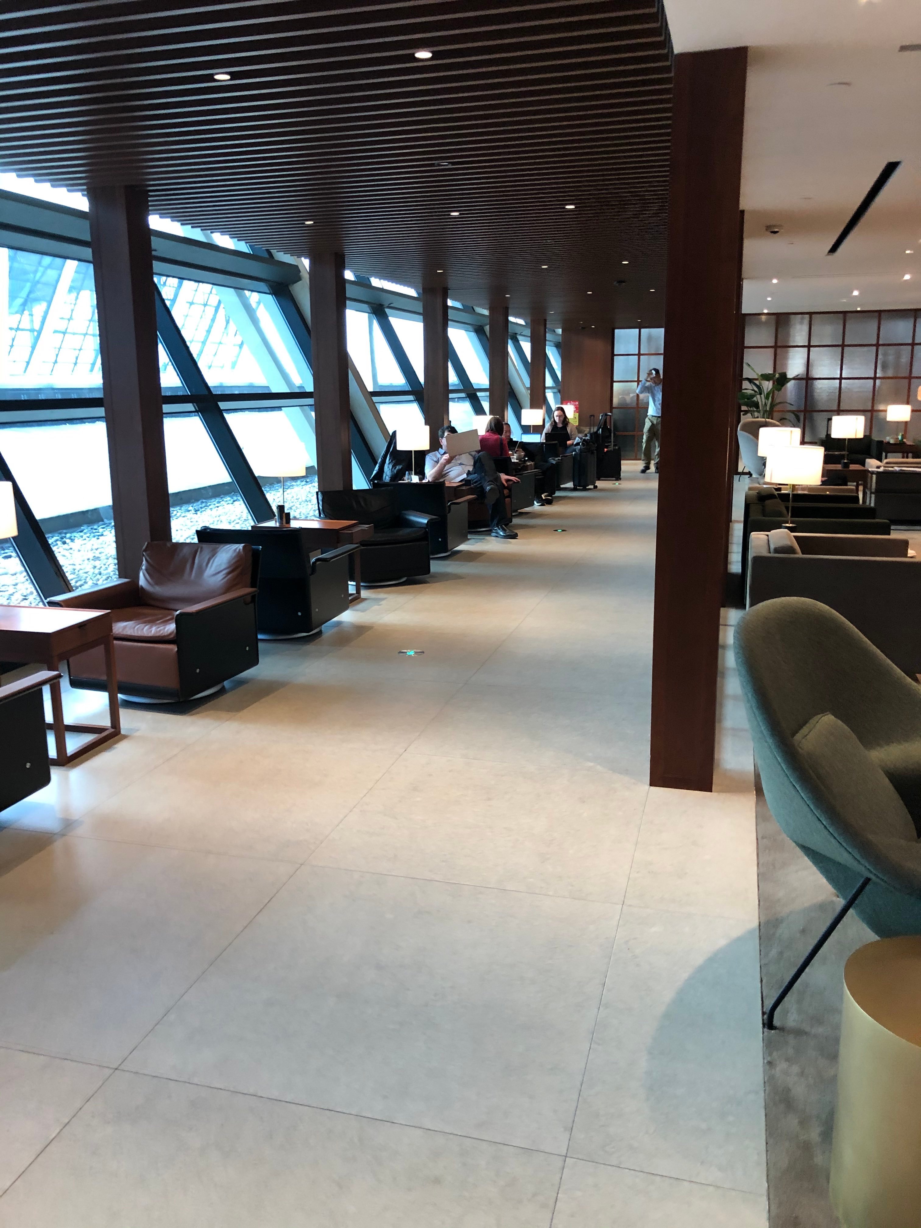 No. 68 Cathay Pacific Business Class Lounge, photo 2