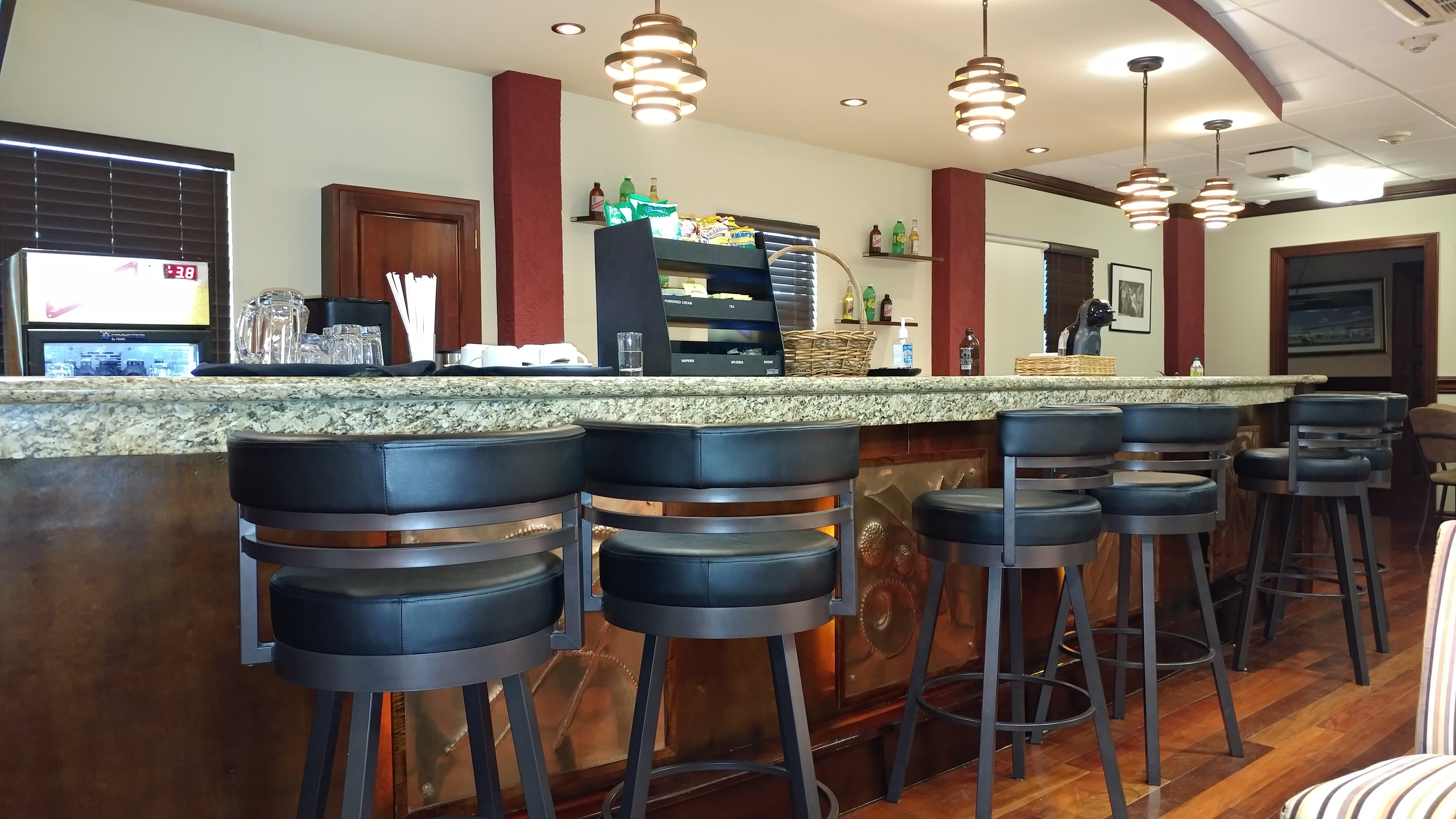 Club Kingston Arrivals Lounge, foto 7