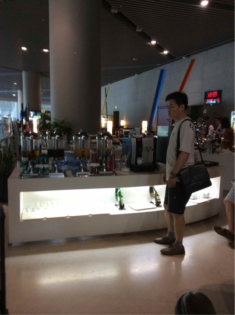 V3 Air China First & Business Class Lounge, photo 4