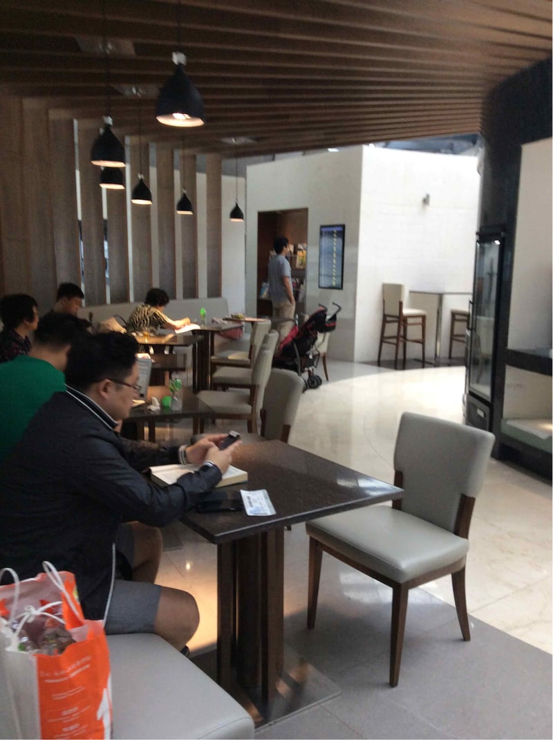 V8 Air China First & Business Class Lounge, photo 4