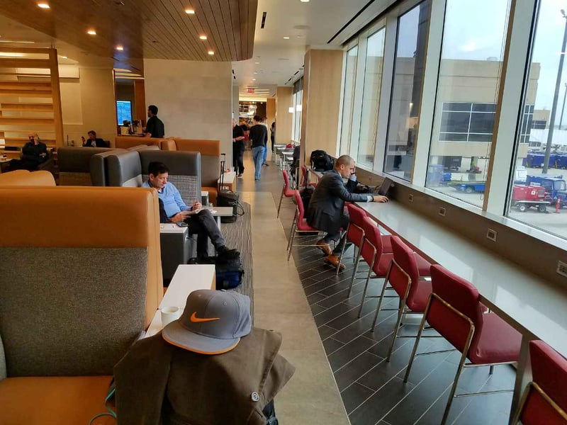 American Airlines Admirals Club, photo 2