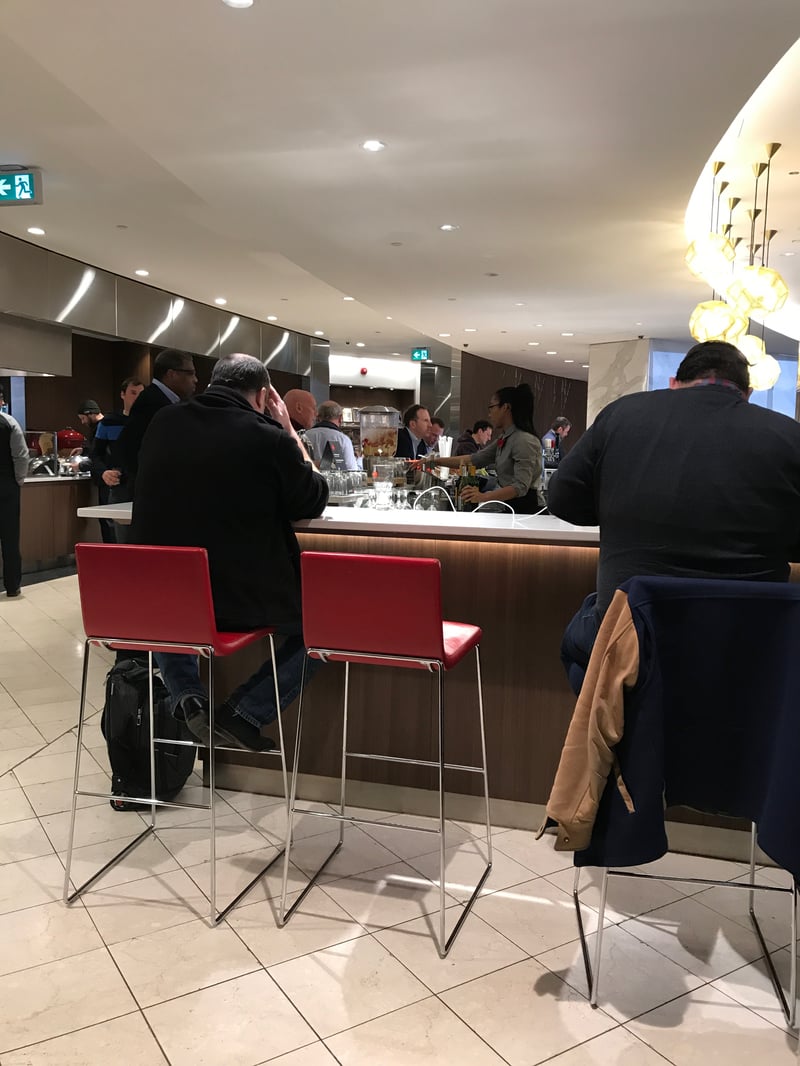 Air Canada Maple Leaf Lounge, photo 5