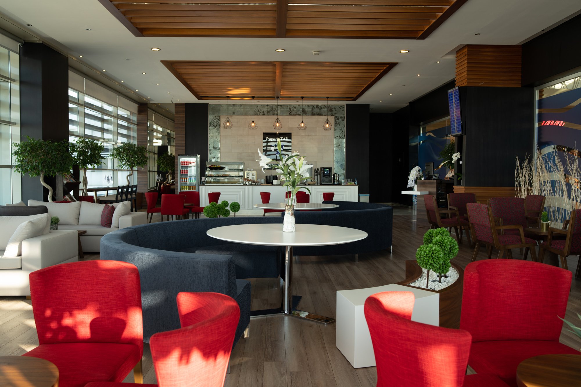 CIP Lounge, photo 2