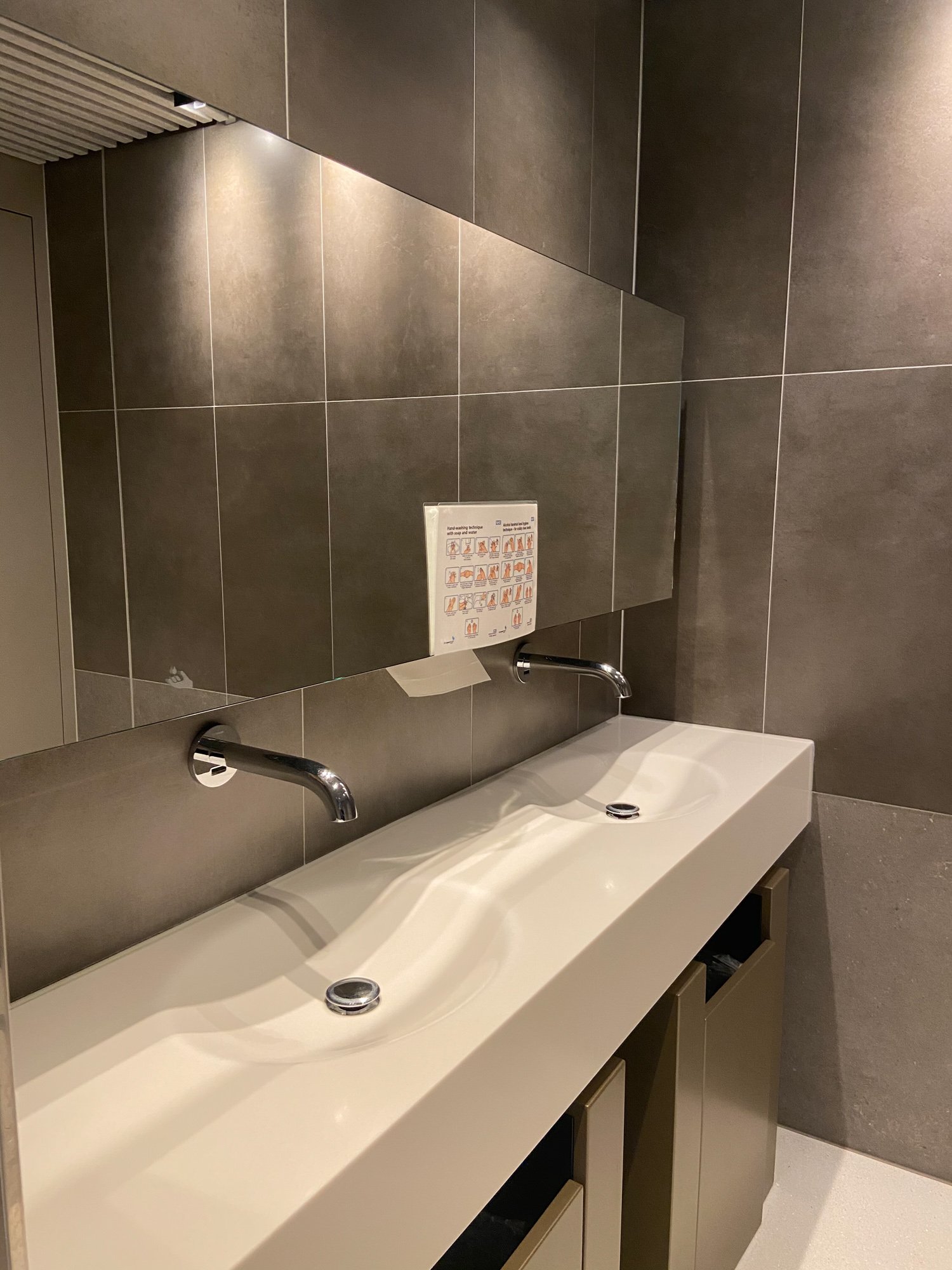 Aspire Lounge (26) (Schengen), foto 10