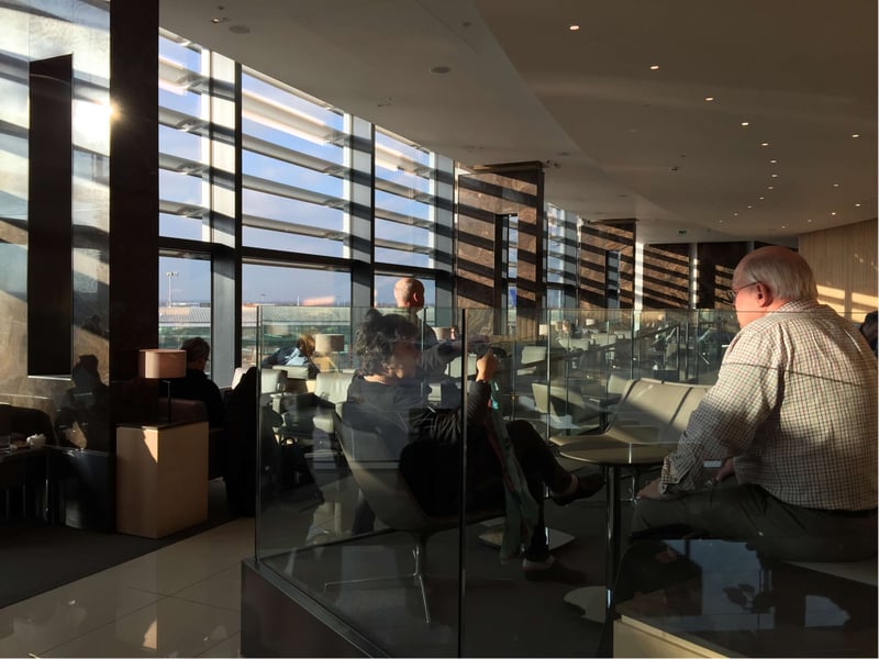 Air Canada Maple Leaf Lounge, photo 3