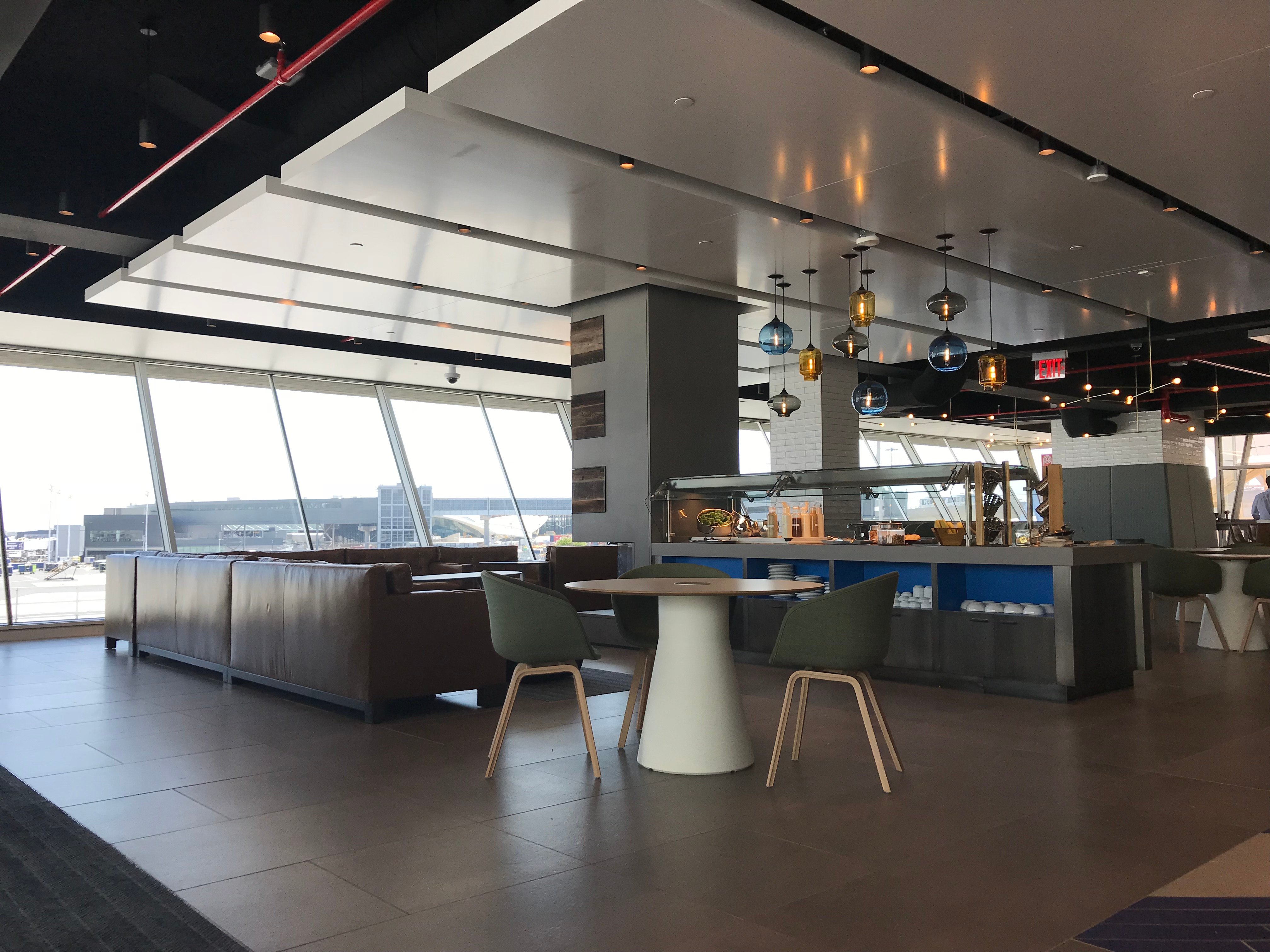 Alaska Airlines Alaska Lounge, photo 2