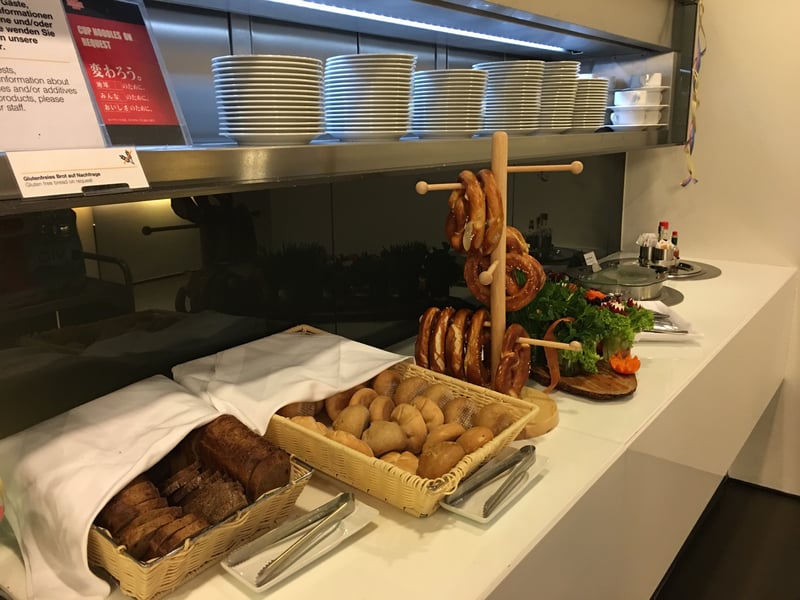 Lufthansa Business Lounge (Schengen, Gate A26), photo 5