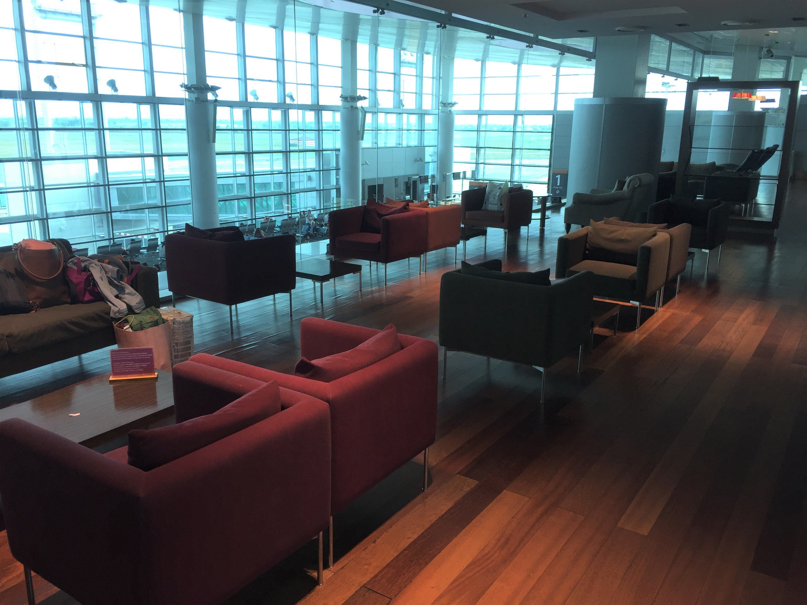 Converse Bank Business Lounge, photo 10