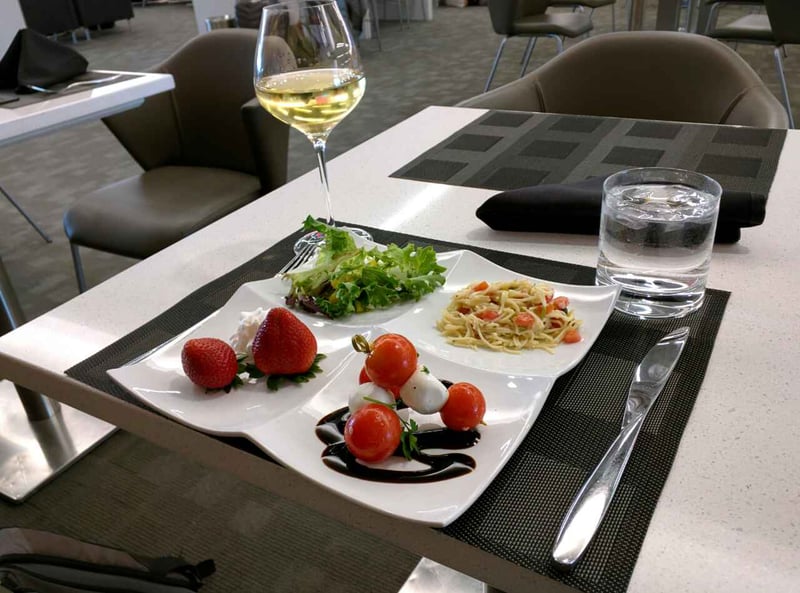 Delta Air Lines Delta Sky Club, photo 10