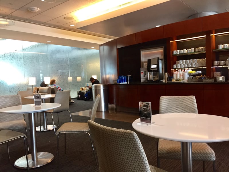 United Airlines United Club (Gate B32) (Temporarily Closed), foto 8