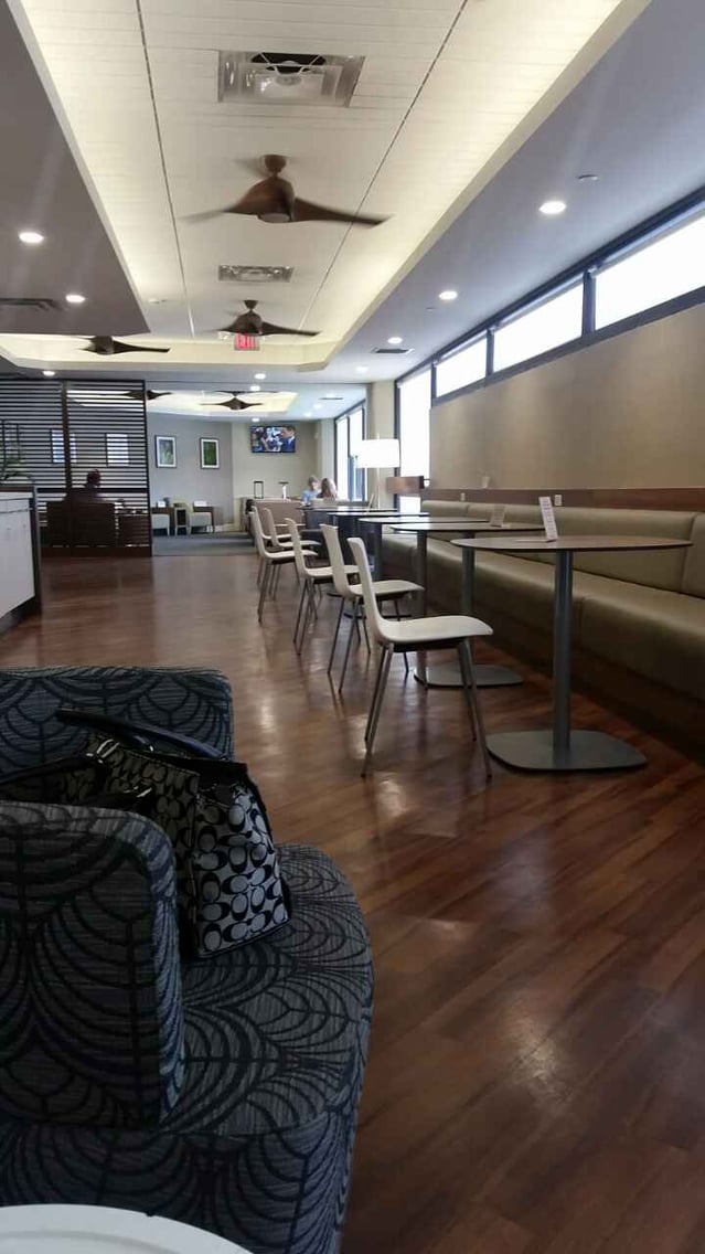 Hawaiian Airlines Premier Club Lounge (North), photo 12