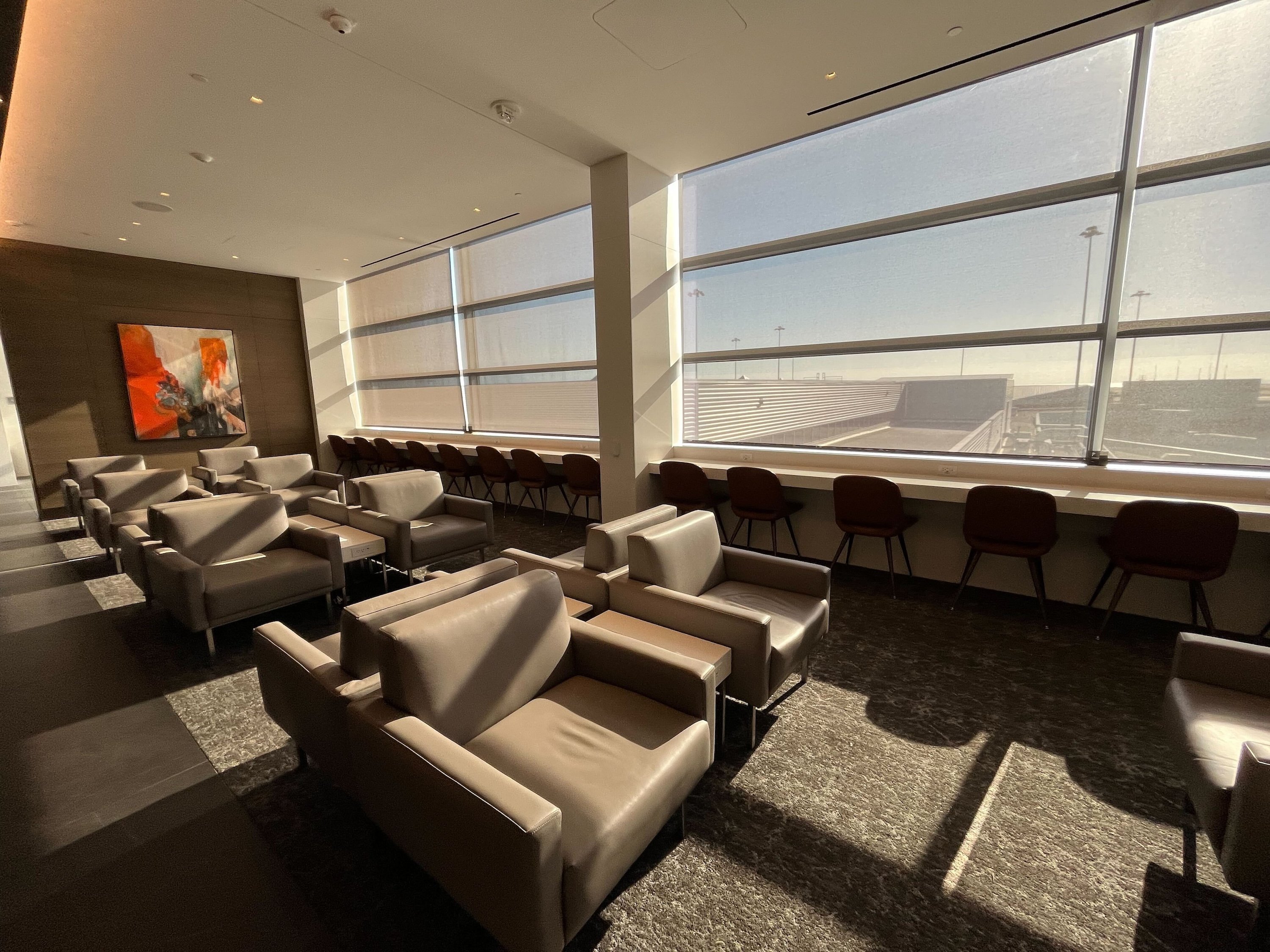 Air Canada Maple Leaf Lounge, photo 5