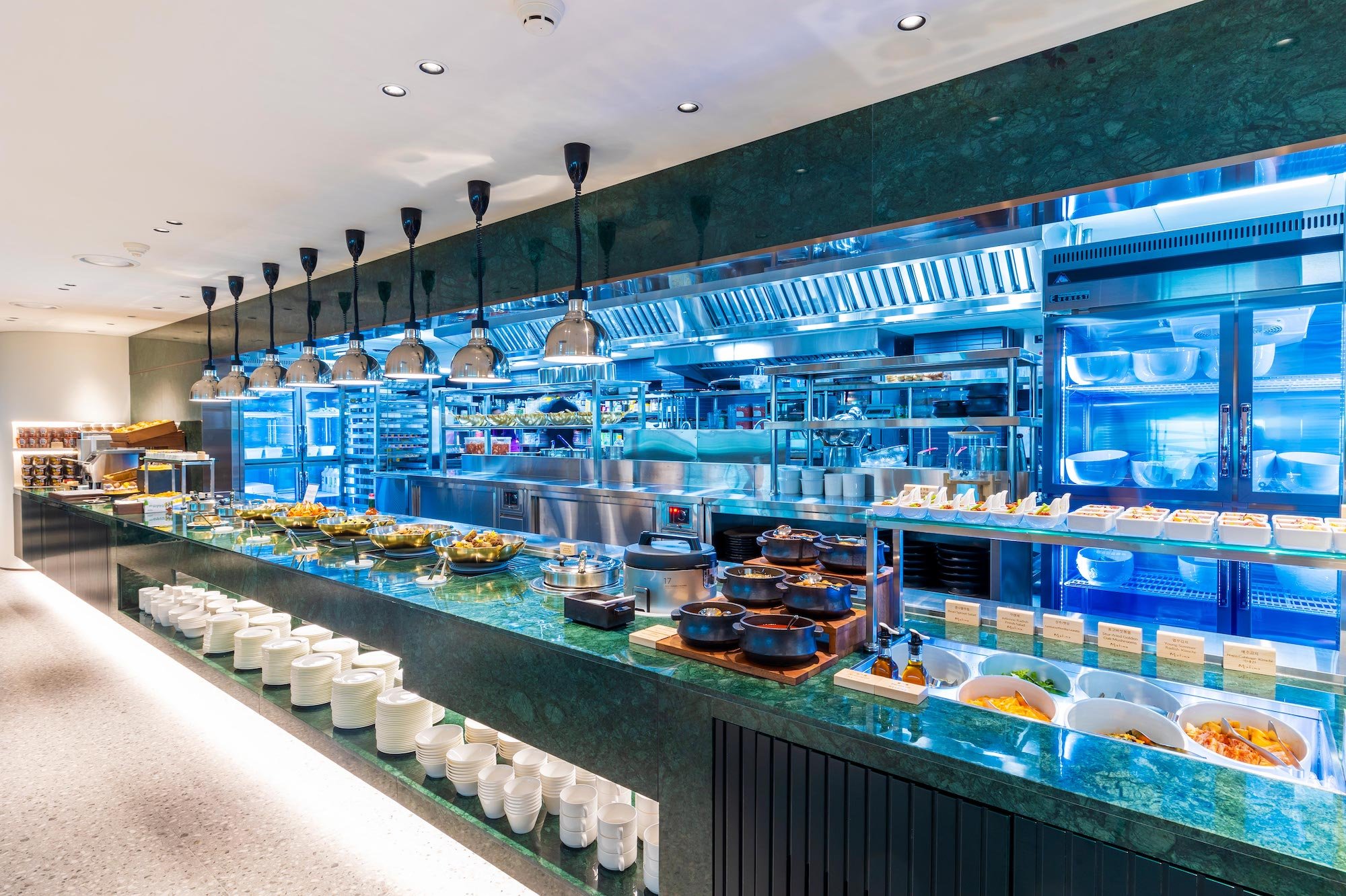 MATINA Lounge East (Gate 11), photo 3
