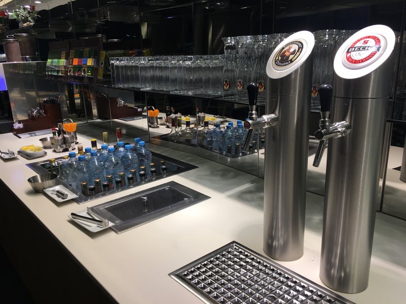 Lufthansa Business Lounge (Non-Schengen, Gates B24-B28), photo 11