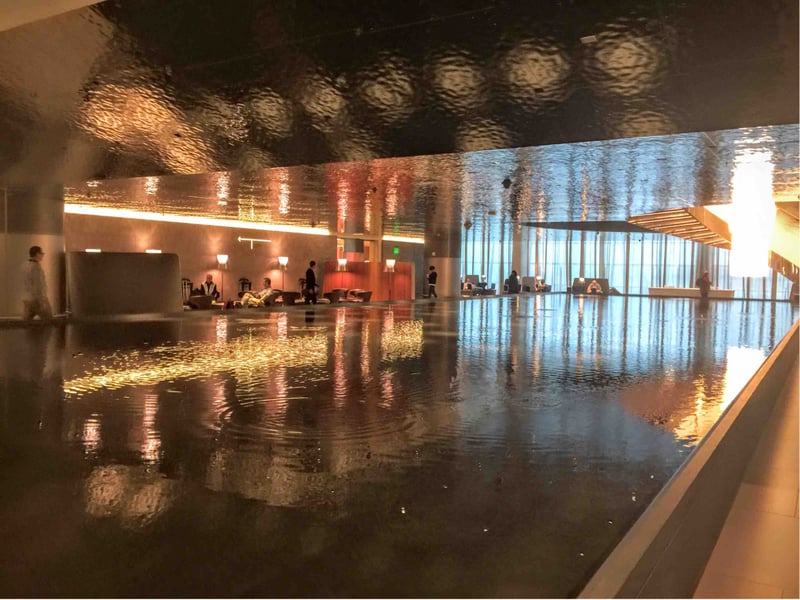 Qatar Airways Al Mourjan Business Class Lounge, photo 2