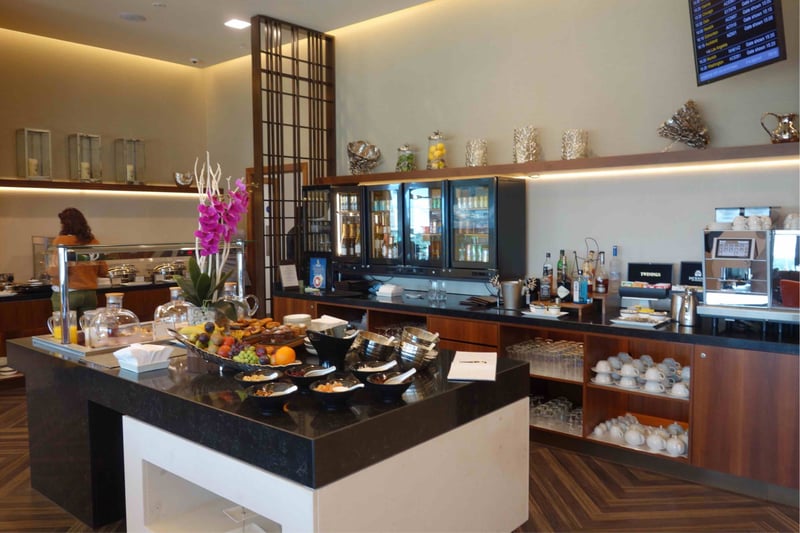 Singapore Airlines SilverKris Lounge, photo 9